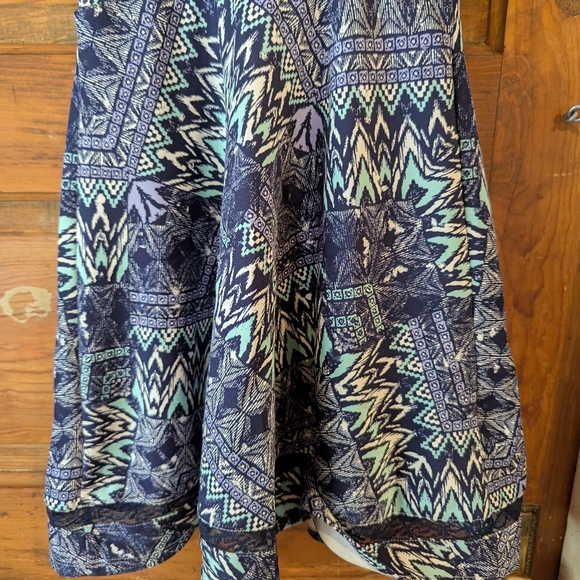 Shellys London Blue and Purple Fit and Flare Dress with Scoop Neck - Picture 3 of 10